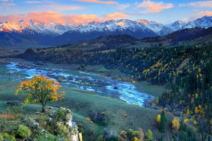 10-Day Xinjiang Explorer: Kanas, Hemu, Sayram Lake & Duku Highway