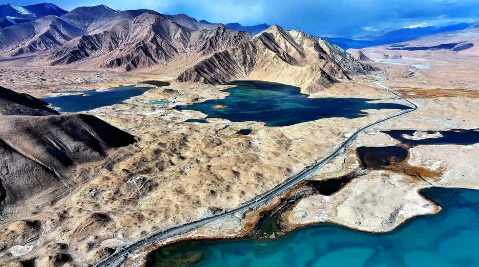 12-Day Southern Xinjiang Tour: Silk Road, Pamirs & Kashgar