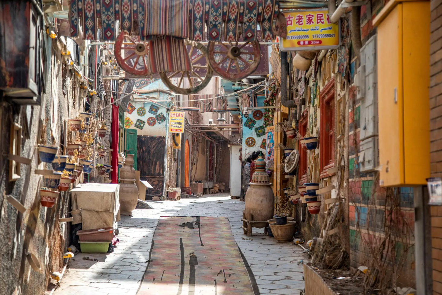 8-Day Southern Xinjiang Tour: Kashgar, Pamir Highway & Hotan