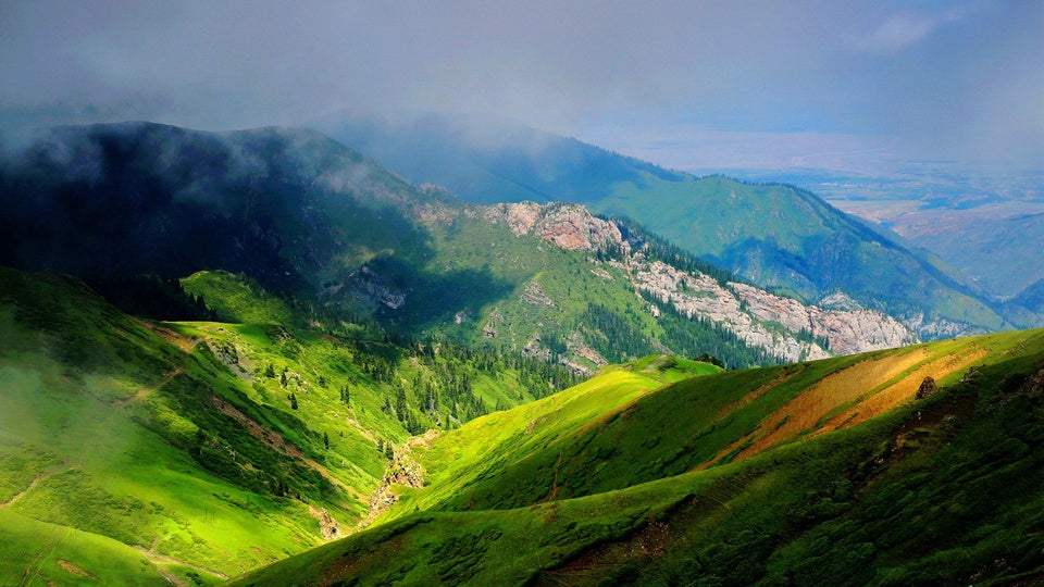 10-Day Xinjiang Explorer: Kanas, Hemu, Sayram Lake & Duku Highway