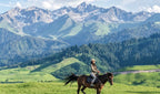 8-Day Wild Xinjiang Tour: Sayram Lake, Grasslands & Duku Highway