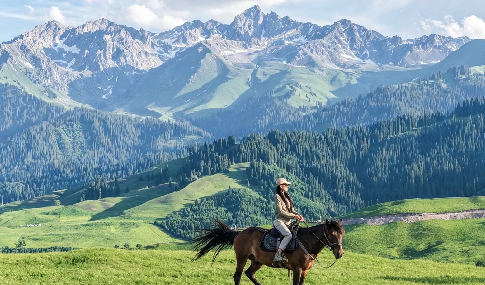 8-Day Wild Xinjiang Tour: Sayram Lake, Grasslands & Duku Highway